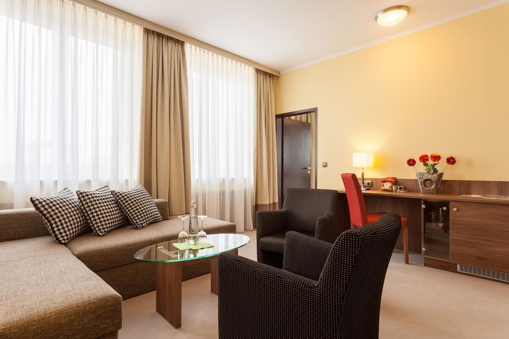 Best Western Hotel Augusta Suite, 1 Double Bed (Cozy Sitting Corner) 9