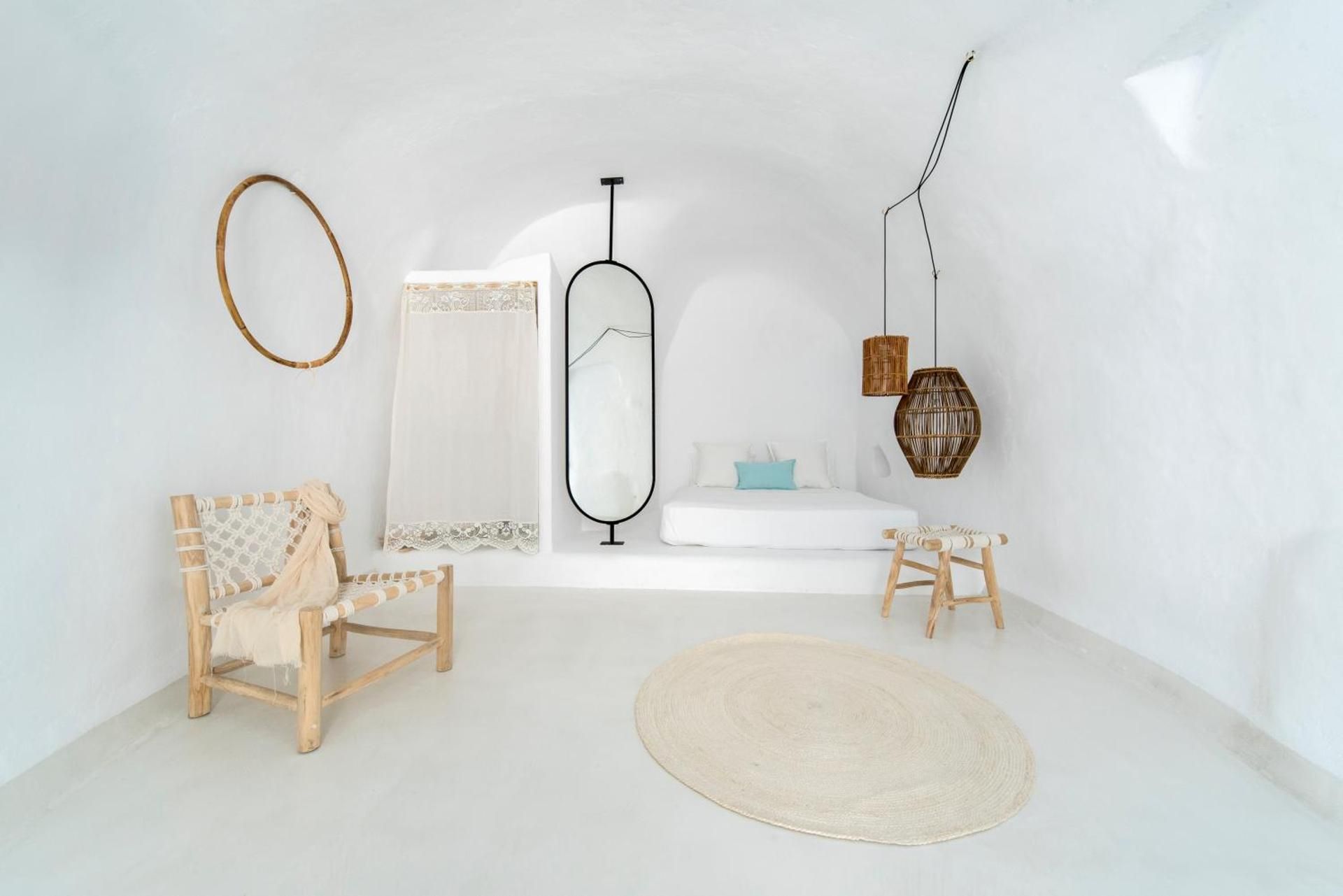 Superior Cave Room with Indoor Plunge Pool and Caldera View