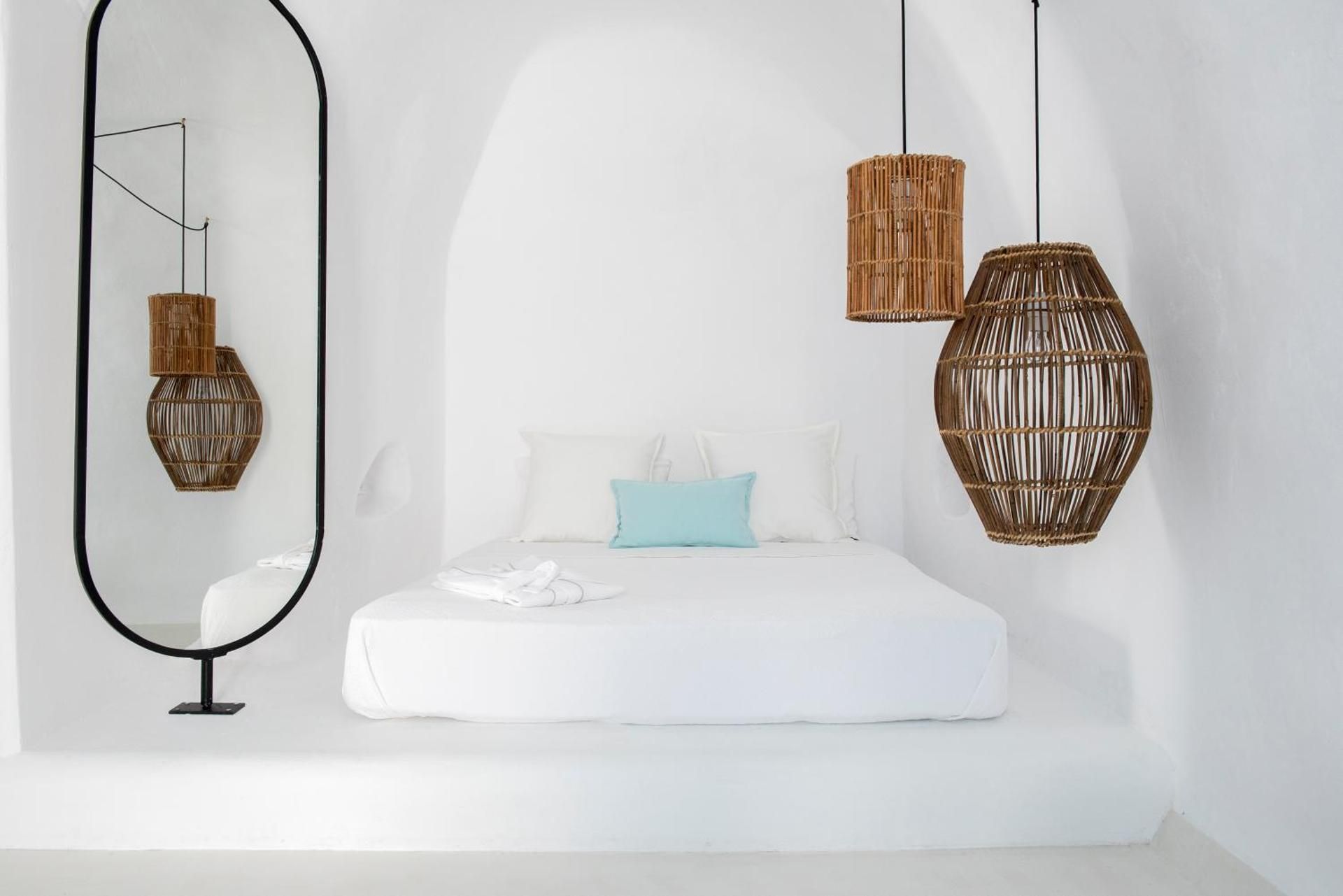 Superior Cave Room with Indoor Plunge Pool and Caldera View