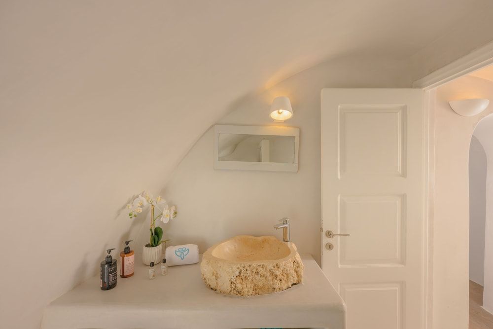 Sophia Oia View Gateway Sophia with Private Plunge Pool & Caldera Oia View 11