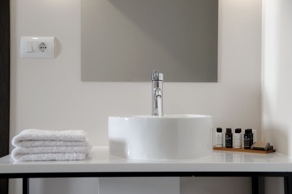 B4B Athens 365 Hotel Corner Single Room, Acropolis View 4