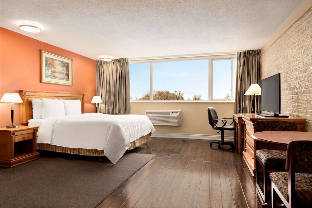 Standard Room, 1 King Bed