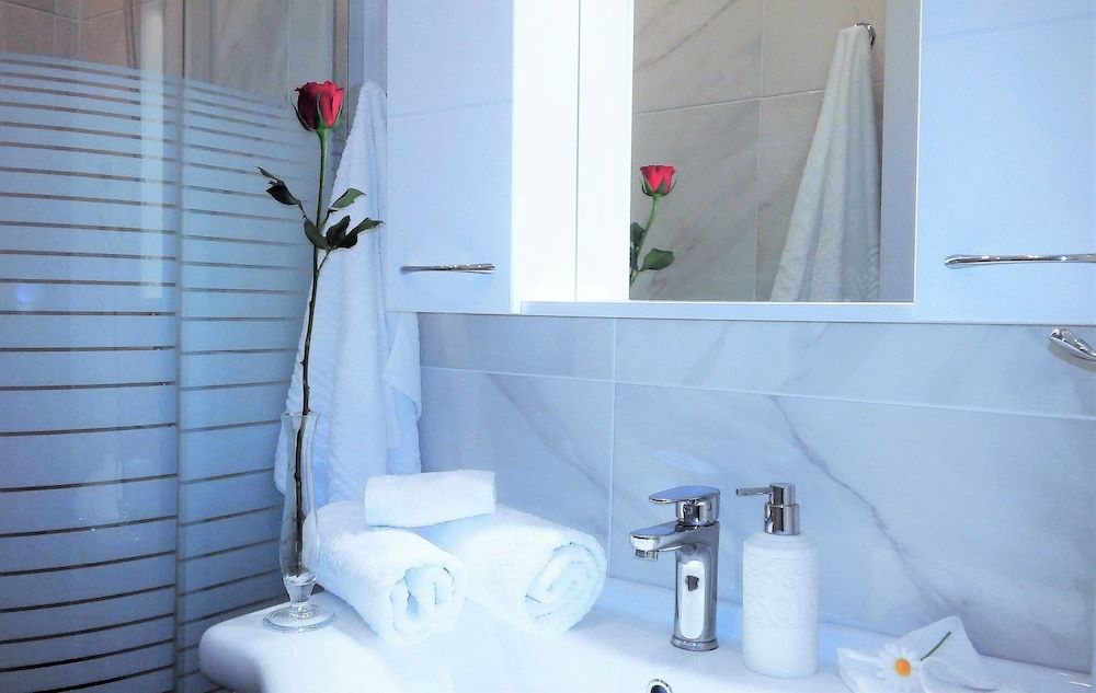 Tiepolo Galleria Palatina Deluxe Apartment, Kitchen, City View 22