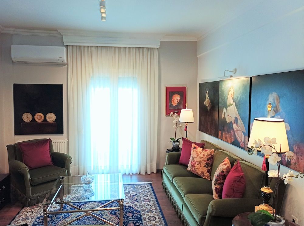 Tiepolo Galleria Palatina Deluxe Apartment, Kitchen, City View 12