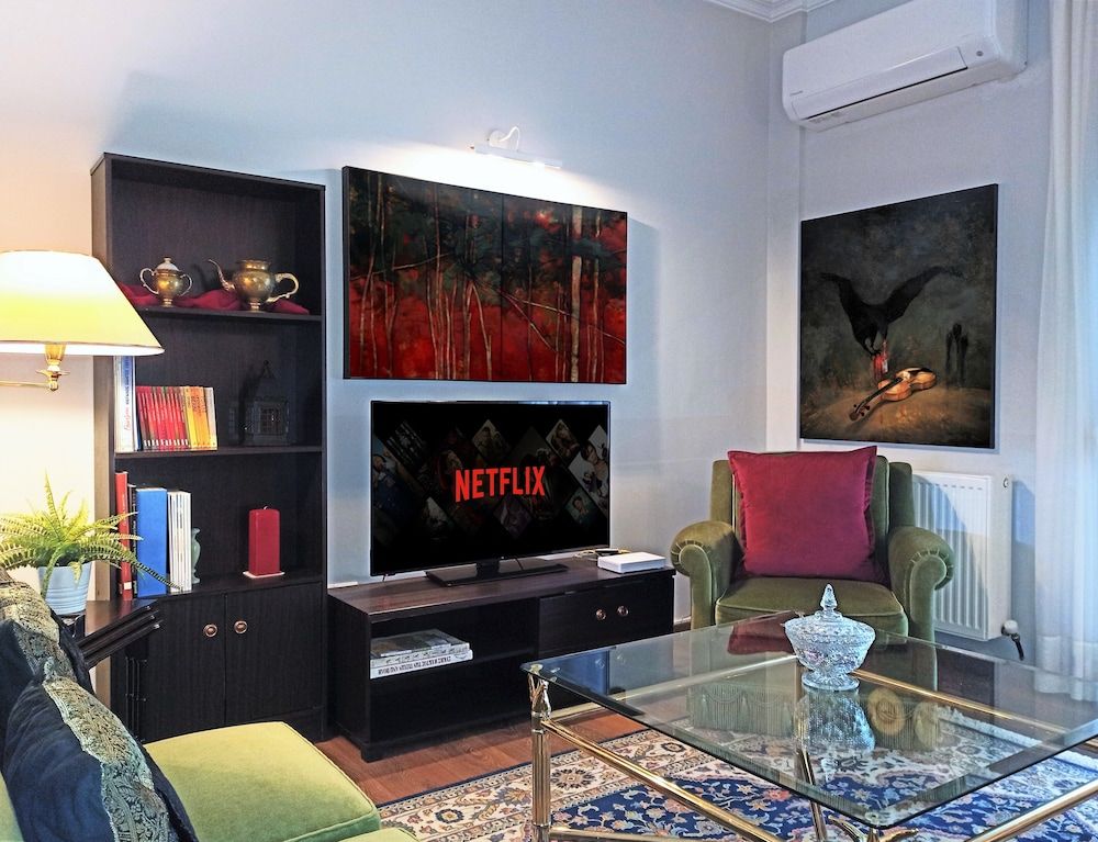 Tiepolo Galleria Palatina Deluxe Apartment, Kitchen, City View 13