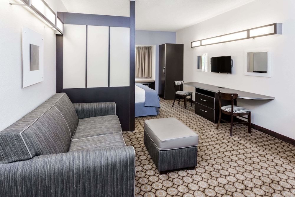 Studio Suite, 1 Queen Bed, Non Smoking