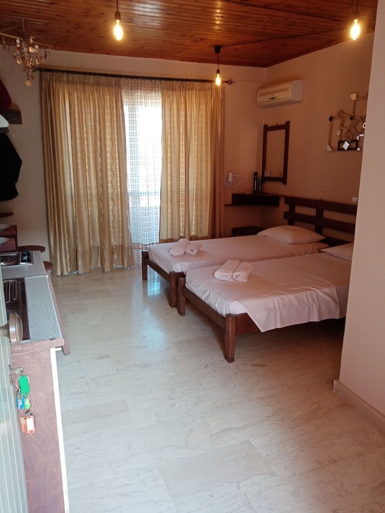Basic Studio, 2 Twin Beds, Sea View