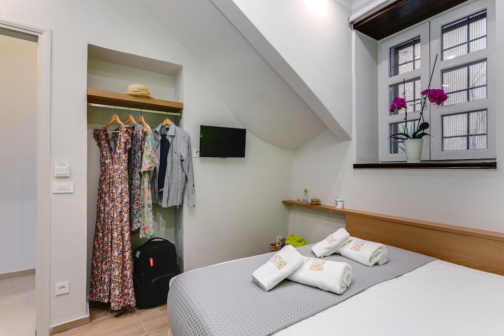 Economy Double Room, 1 Queen Bed, Non Smoking, Ground Floor
