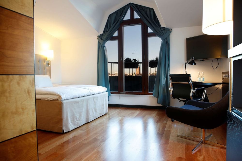undefined Hilton Stockholm Slussen 6
