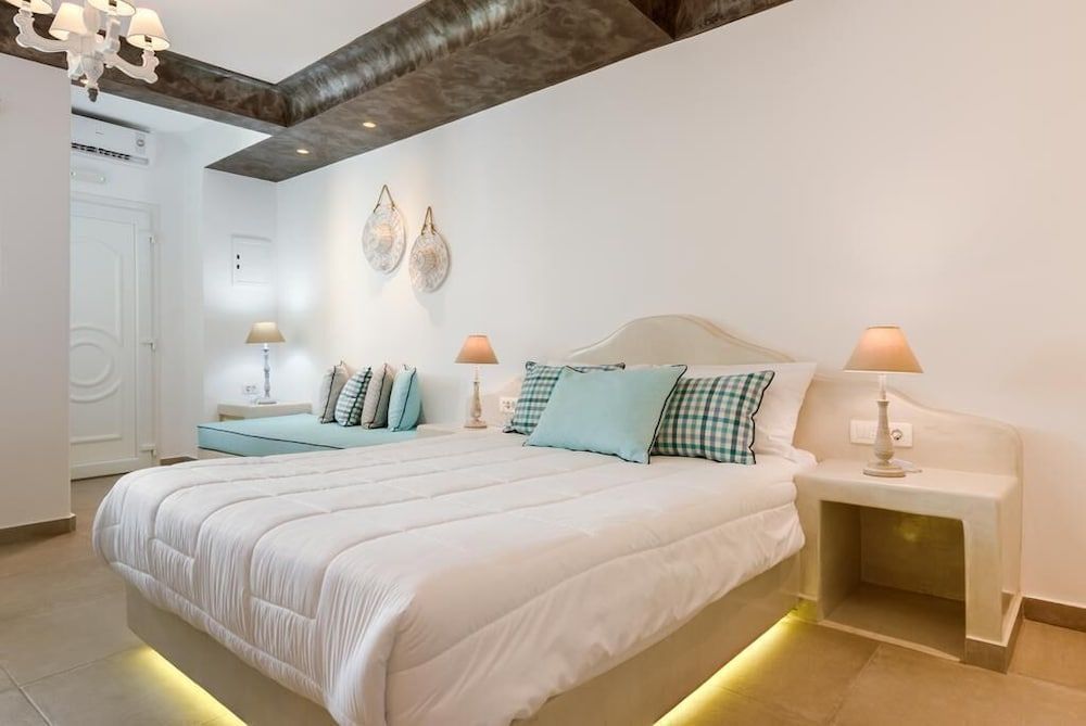 A&G Suites Deluxe Double or Twin Room, Sea View