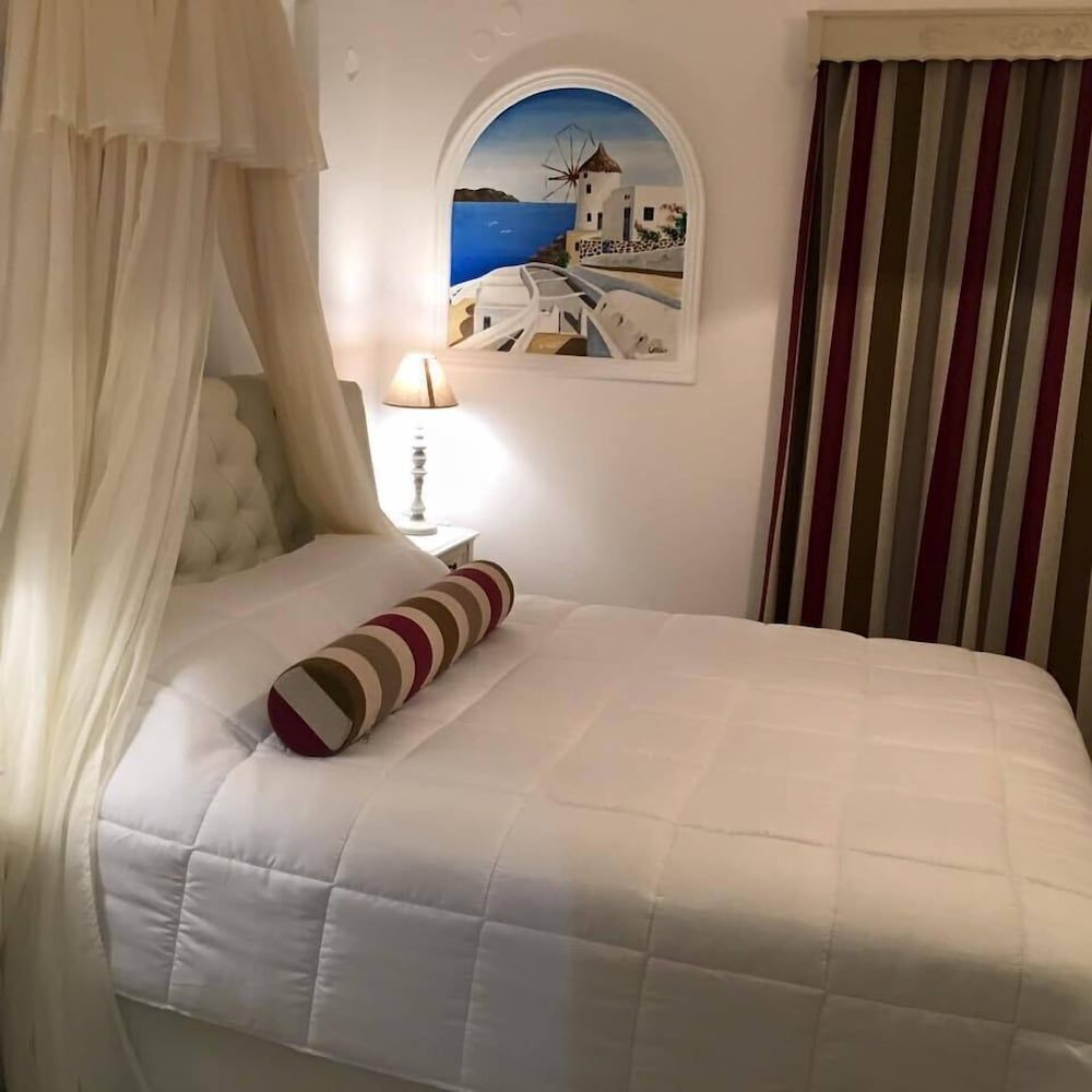 A&G Suites Deluxe Double or Twin Room, Sea View 4