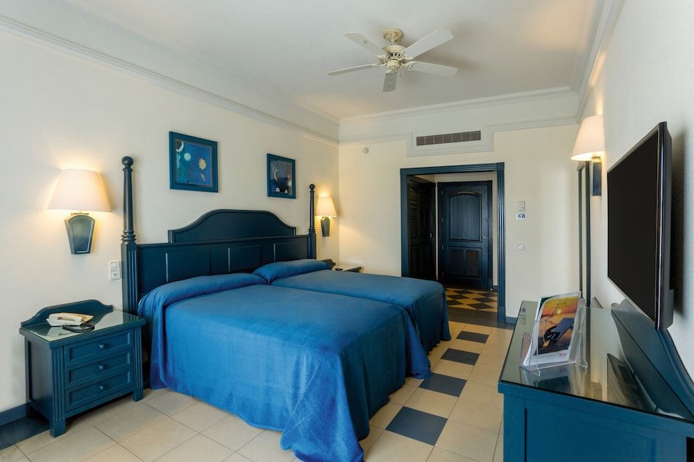 Double Room (B2C-US)