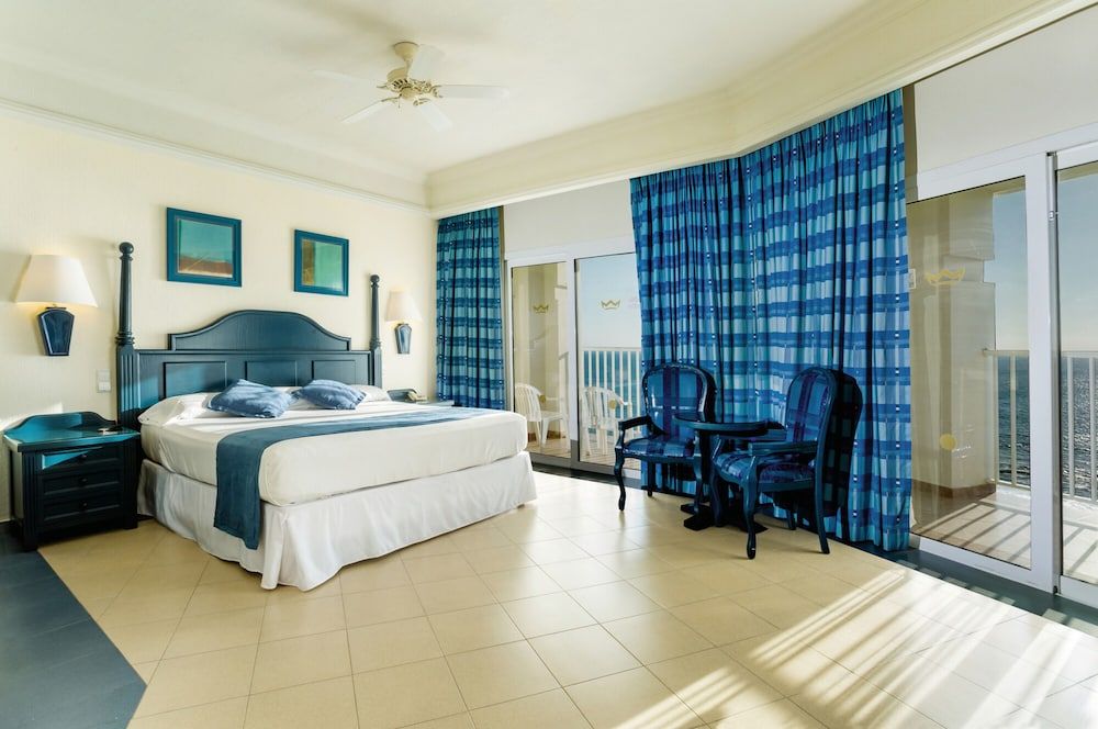 Junior Suite, Ocean View (U)