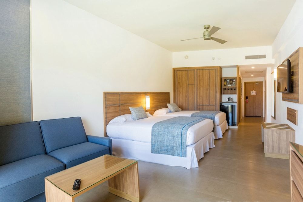 Family Suite, Garden View (M)
