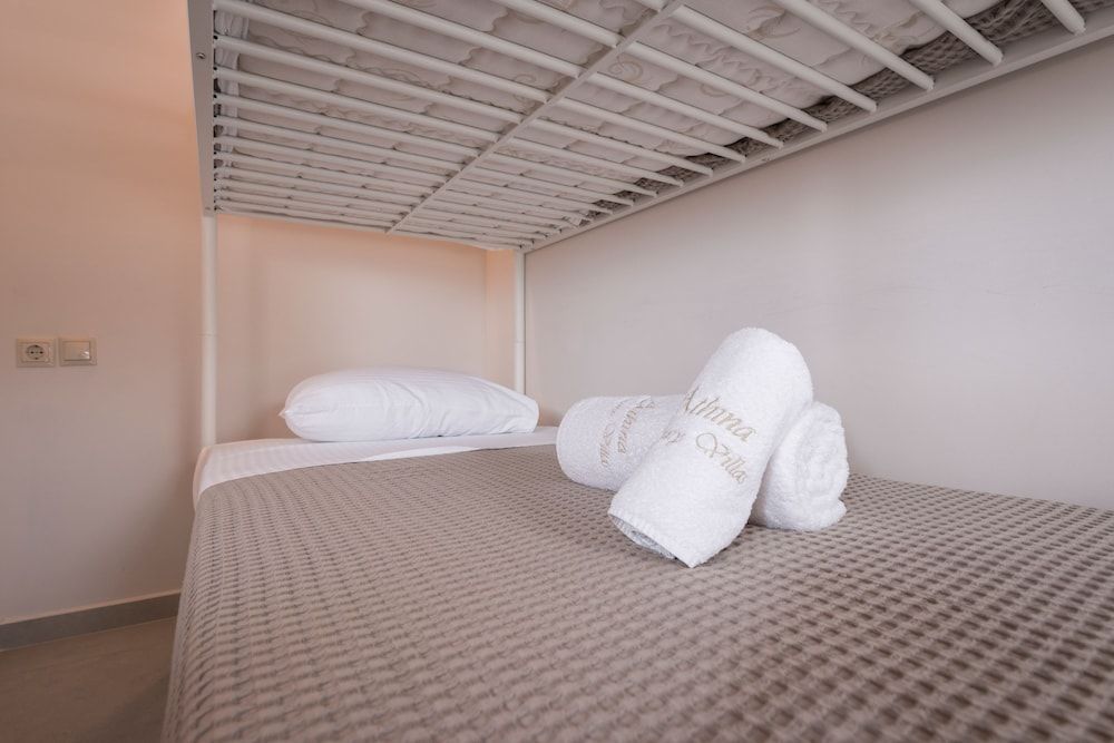 Athina Apartments Apartment, 2 Bedrooms, Balcony, Sea View 4