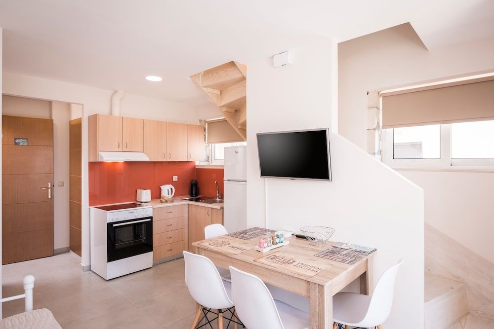 Athina Apartments Apartment, 2 Bedrooms, Balcony, Sea View 14