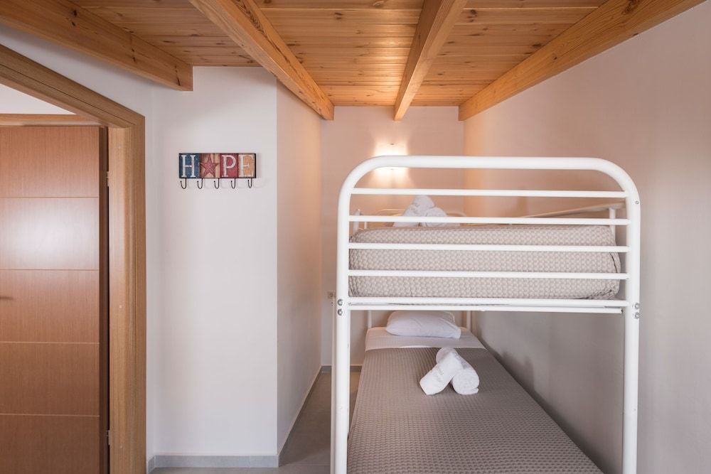 Athina Apartments Apartment, 2 Bedrooms, Balcony, Sea View 9