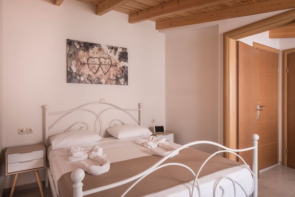 Athina Apartments Apartment, 2 Bedrooms, Balcony, Sea View 6