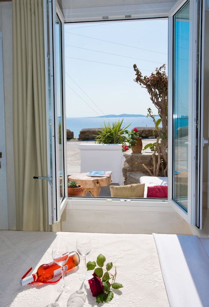 Villa Elina Suites And More Deluxe Studio (Ground Floor, 2 Adults) 4