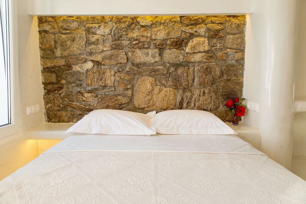 Villa Elina Suites And More Deluxe Studio (Ground Floor, 2 Adults) 3