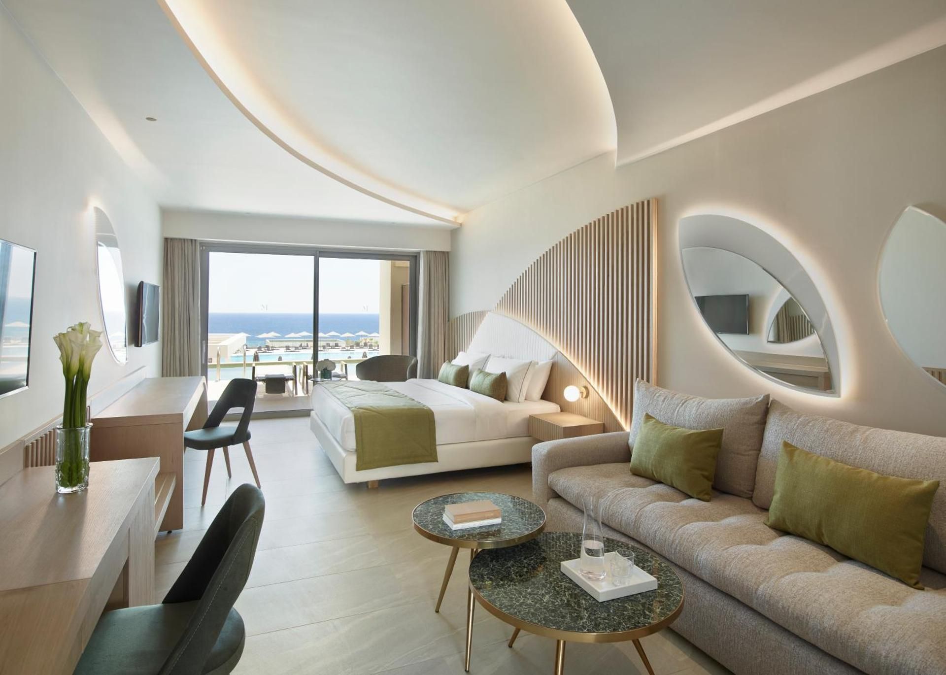 Junior Suite with Sharing Pool and Sea View