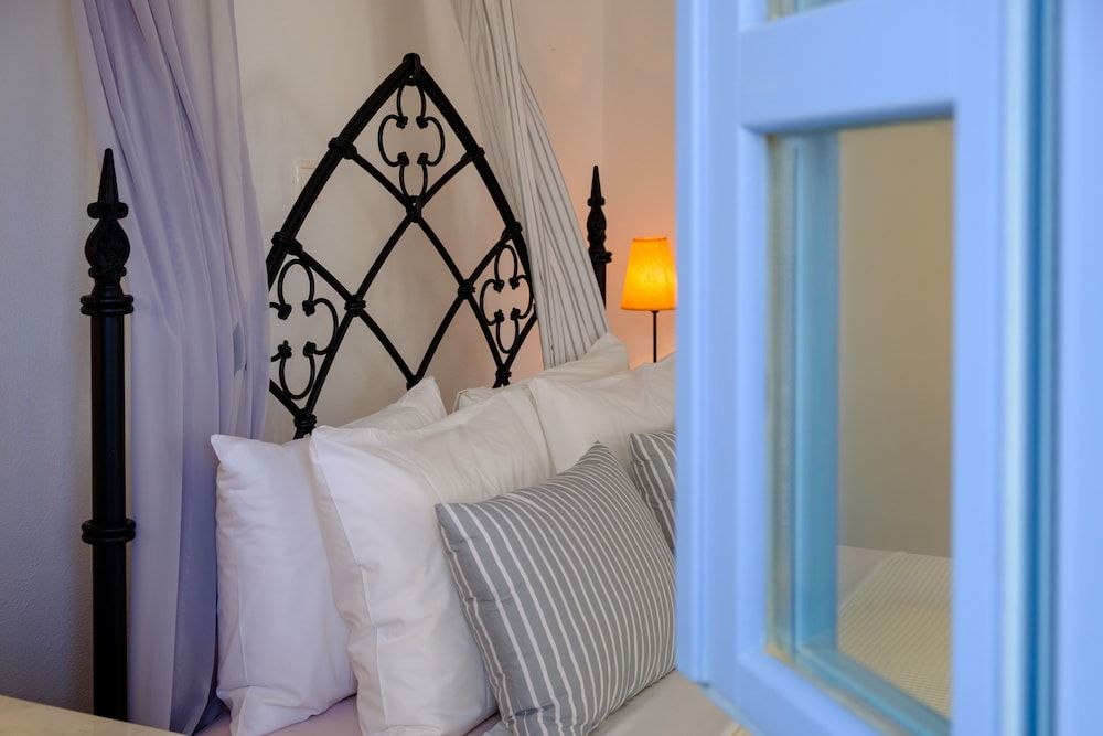 Triple Studio, Sea View - Themistw