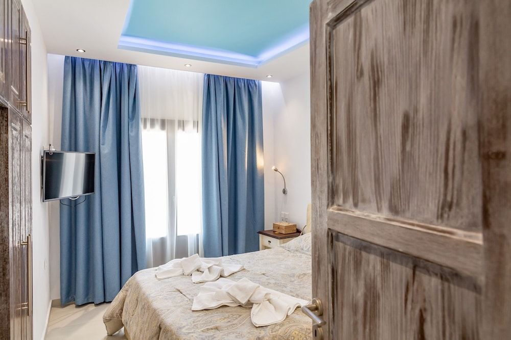 Deluxe Apartment, 1 Double Bed, Non Smoking, Mountain View