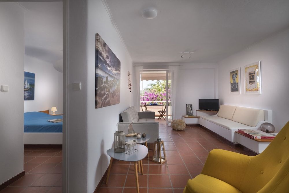 Deluxe Apartment