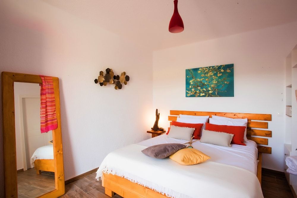 Basic Studio Suite, 1 Bedroom, Smoking, Garden Area