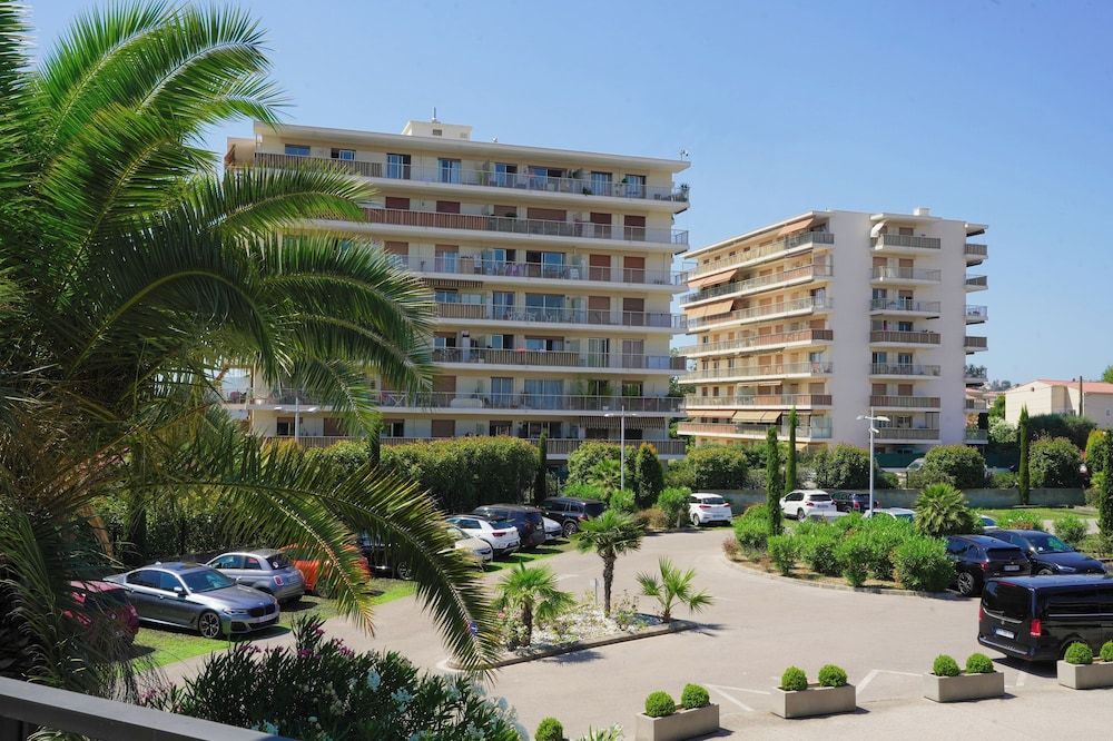 undefined Hôtel & Spa - Thalazur Antibes 6