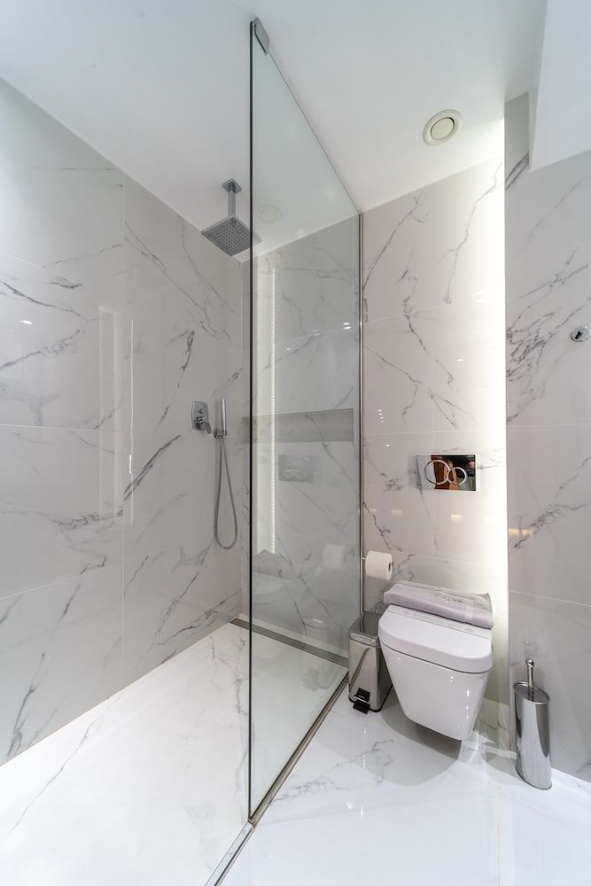 City Loft Hotel Deluxe Apartment, Balcony 4