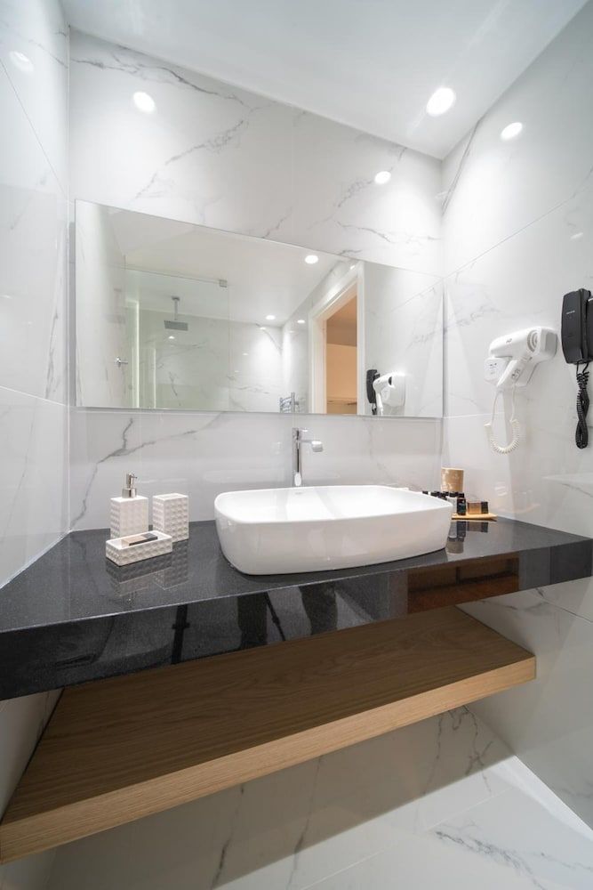 City Loft Hotel Deluxe Apartment, Balcony 3