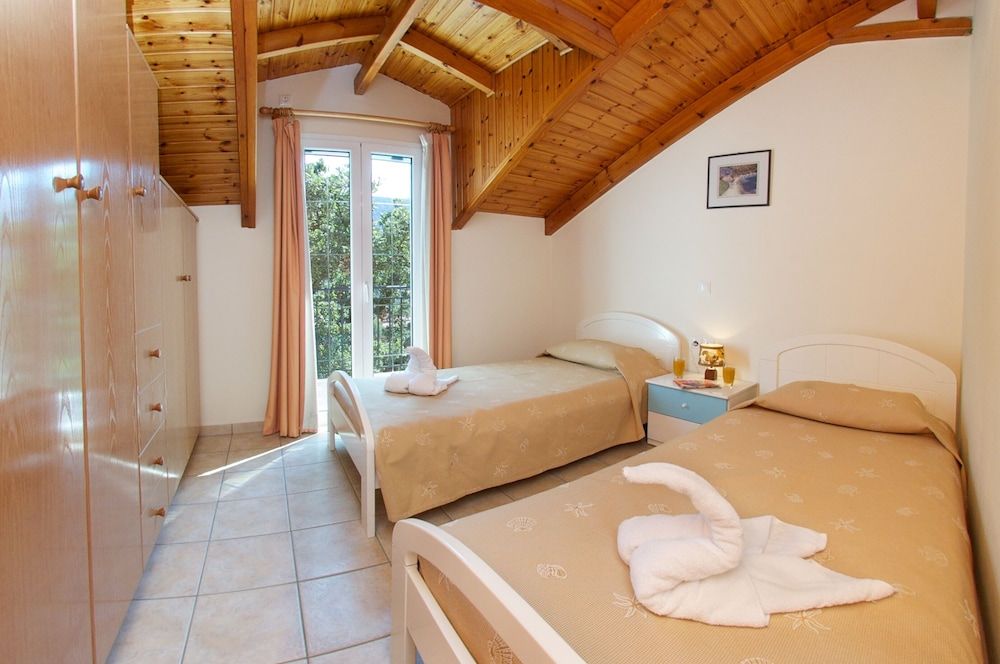 Luxury Apartment, 2 Bedrooms (Attic)