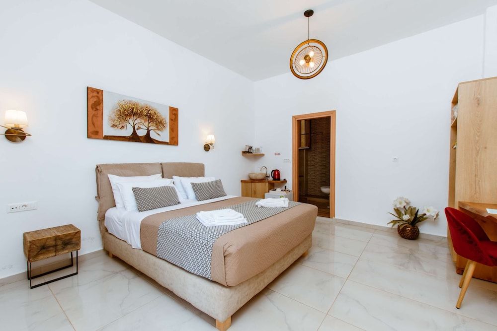 Double Room (Ground Floor)