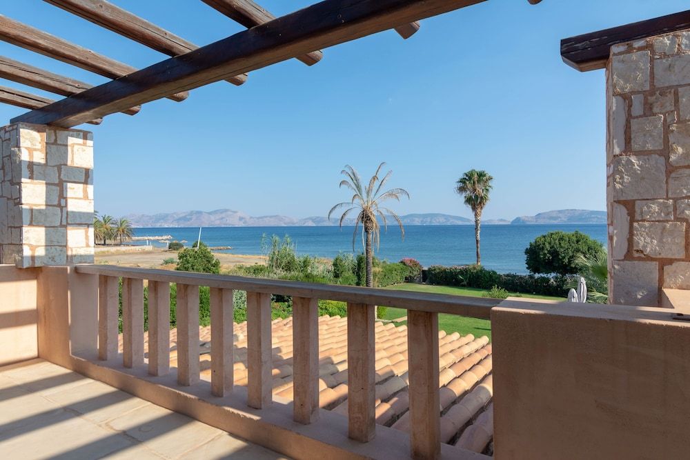 Thermesea Luxury Lodge Deluxe Suite, Balcony, Sea View 6