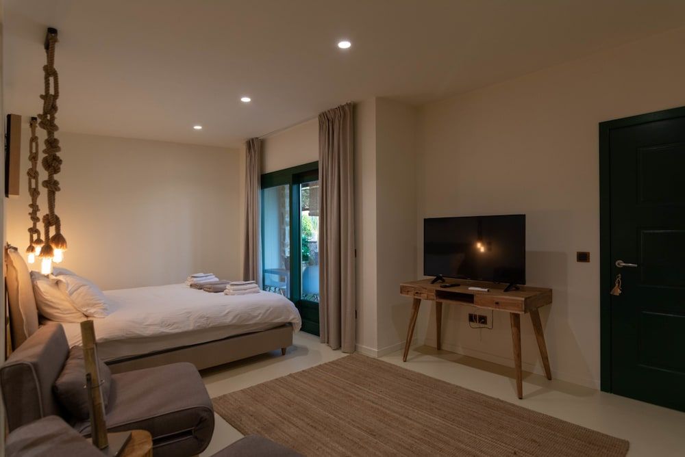 Thermesea Luxury Lodge Suite, Garden View