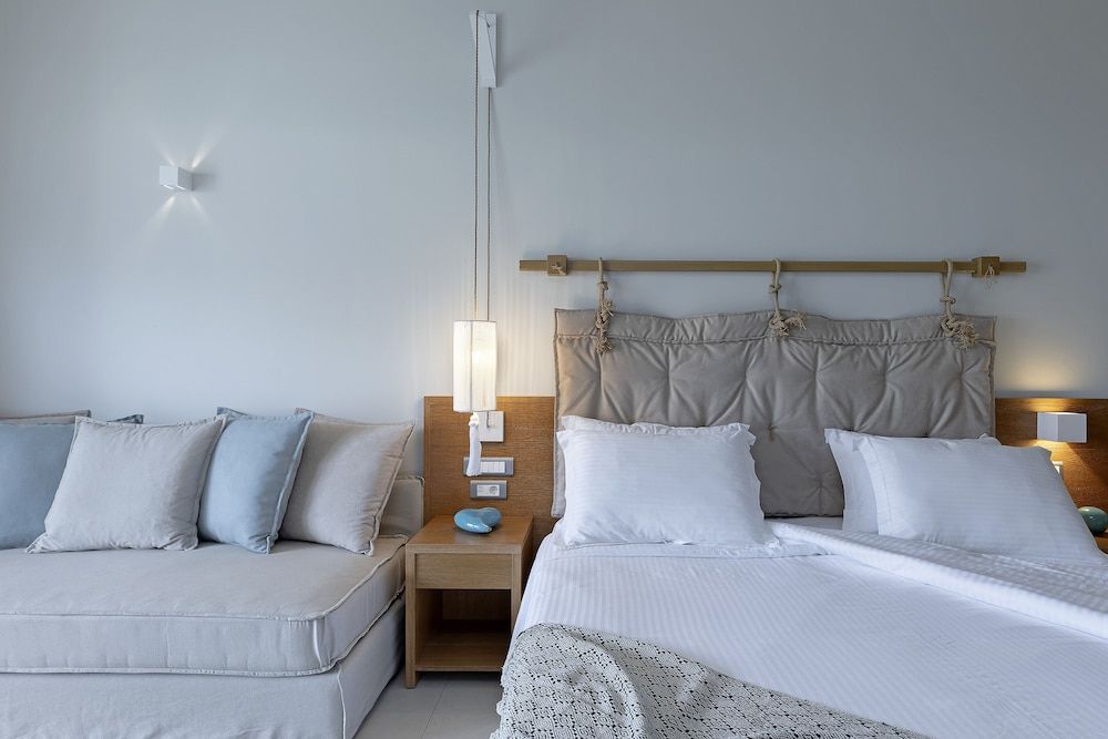 Superior Double or Twin Room, Partial Sea View