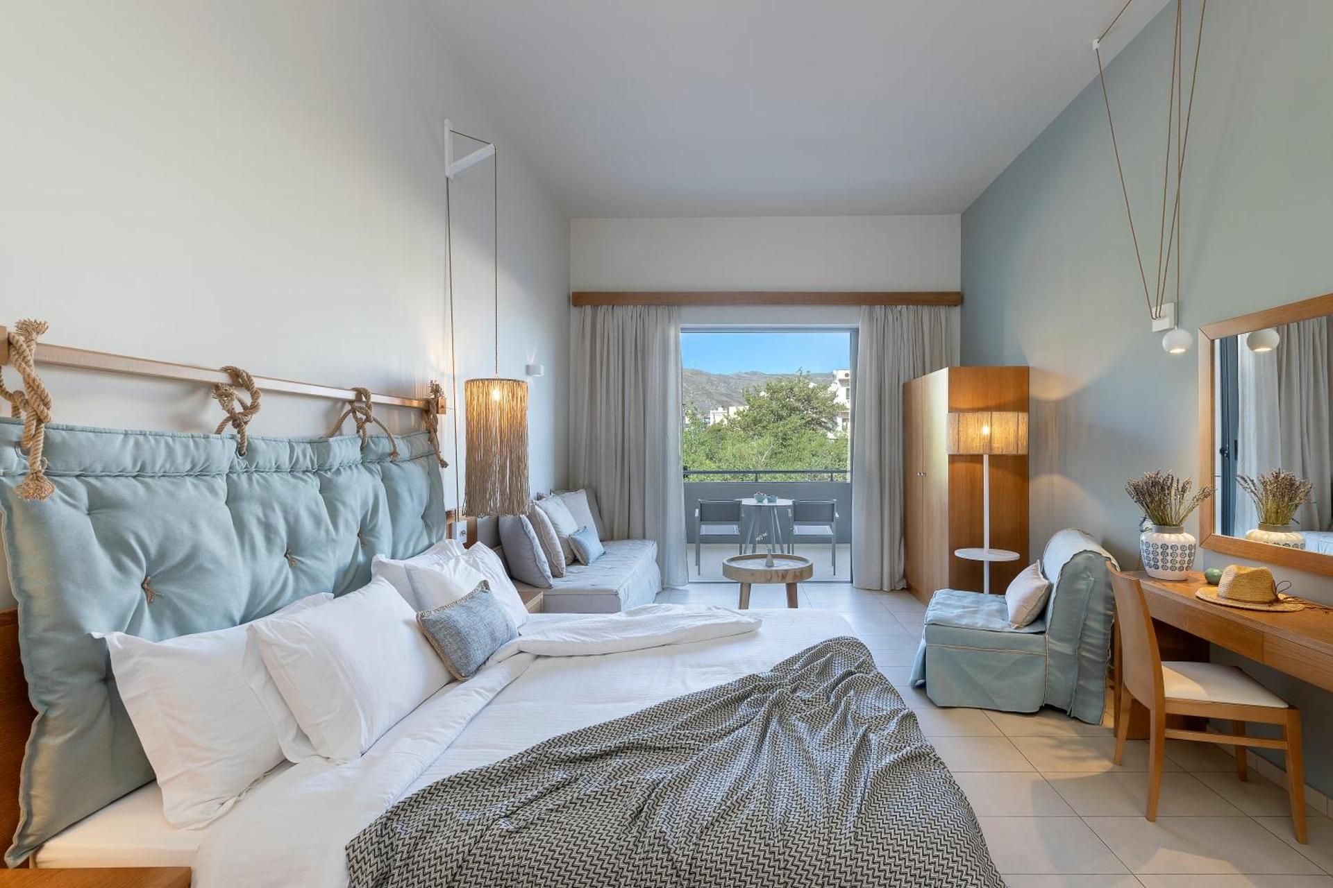 Double or Twin Room with Partial Sea View
