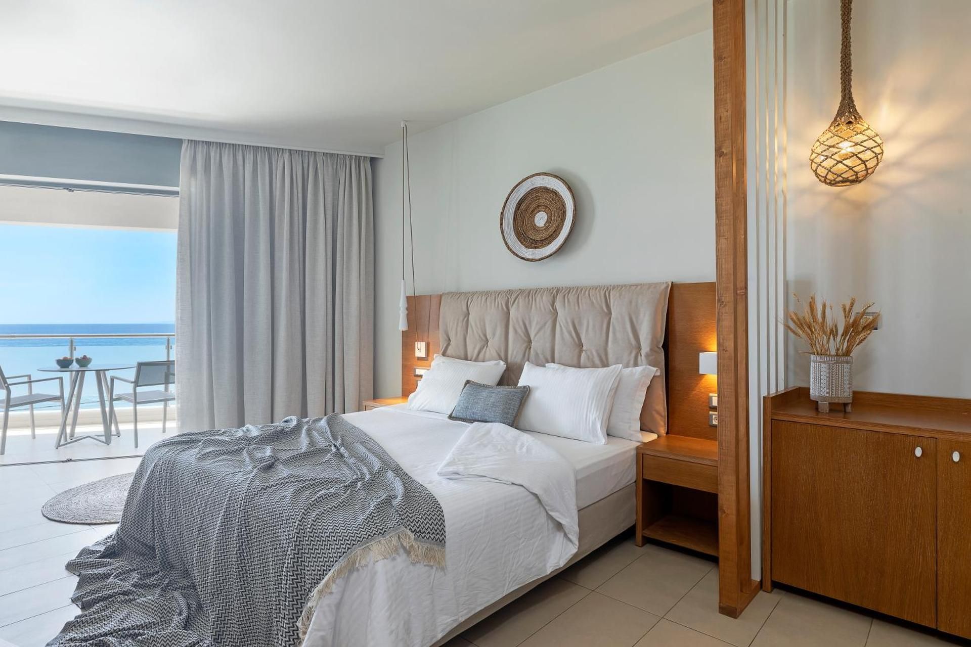 Double or Twin Room with Sea View