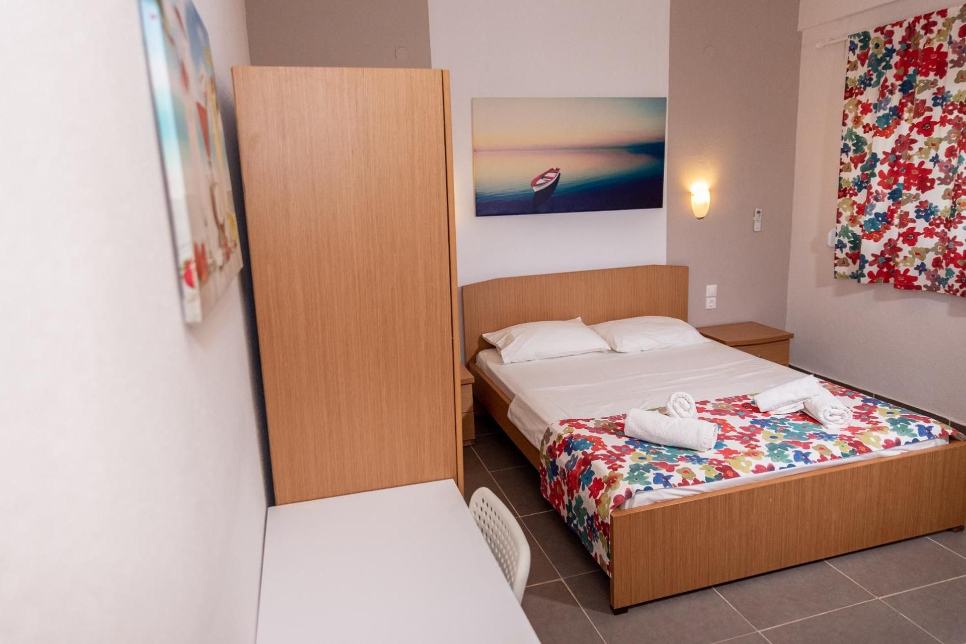 Studio (2 Adults)