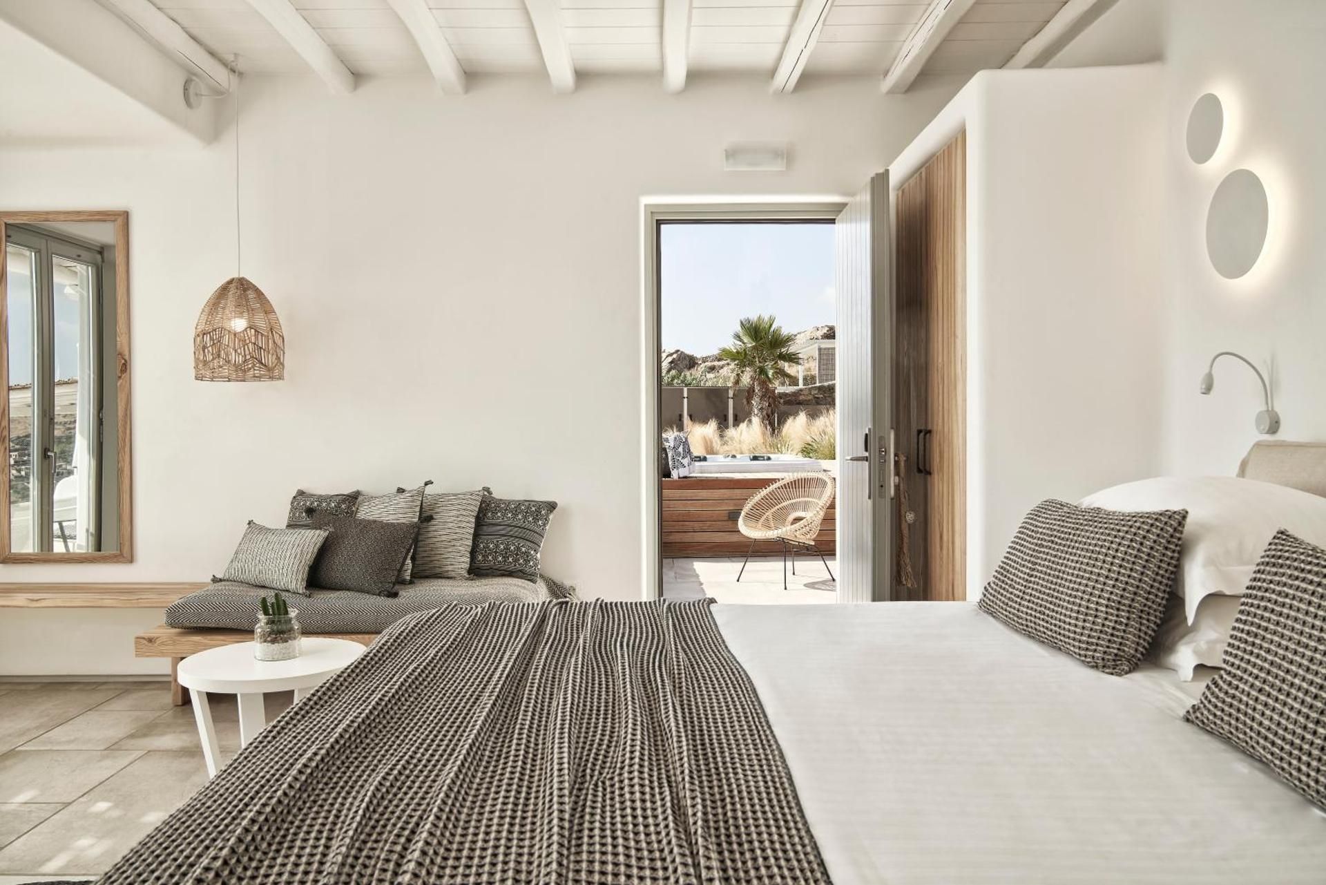 Suite with Hot Tub and with Sea View