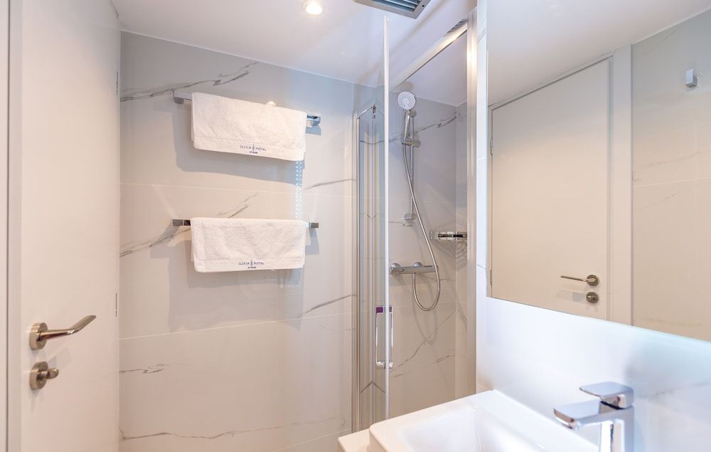 Ilisia Hotel Athens Standard Double or Twin Room, City View 13