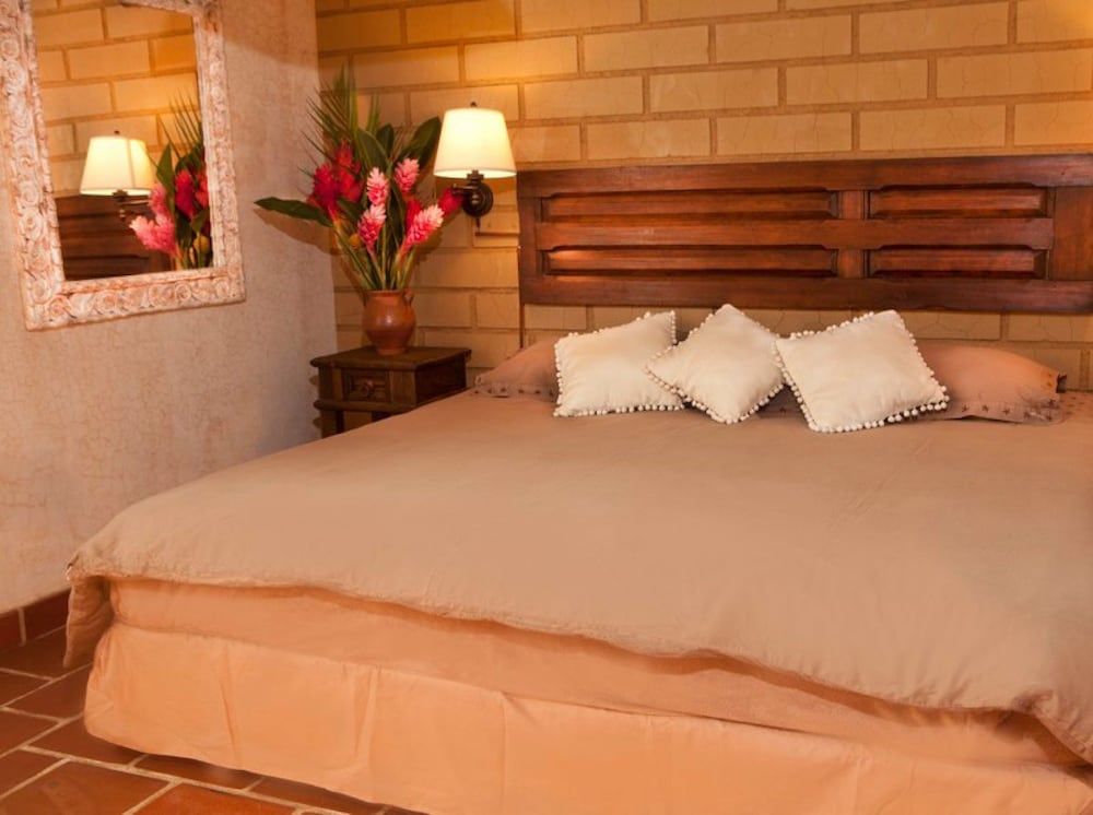 Comfort Villa, Multiple Beds, Poolside