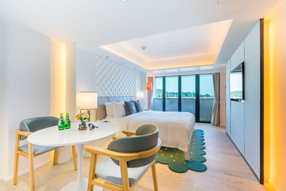Ocean Front Terrace Room