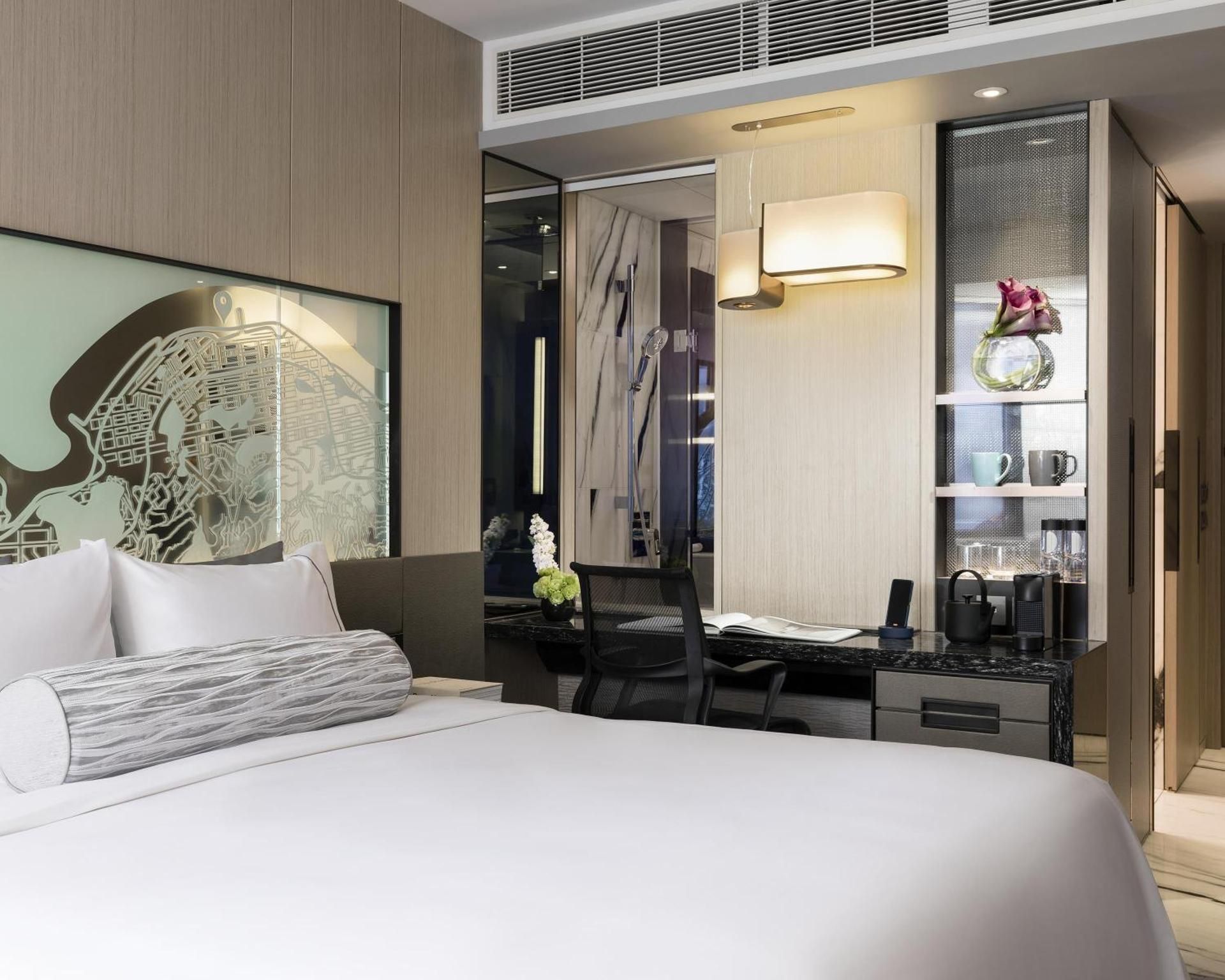 1 King Bed