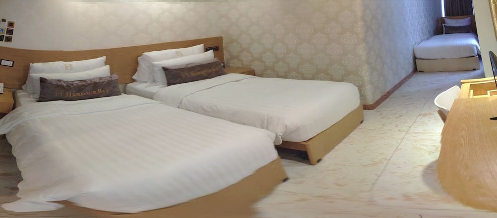 undefined Harbour Bay Hotel 10