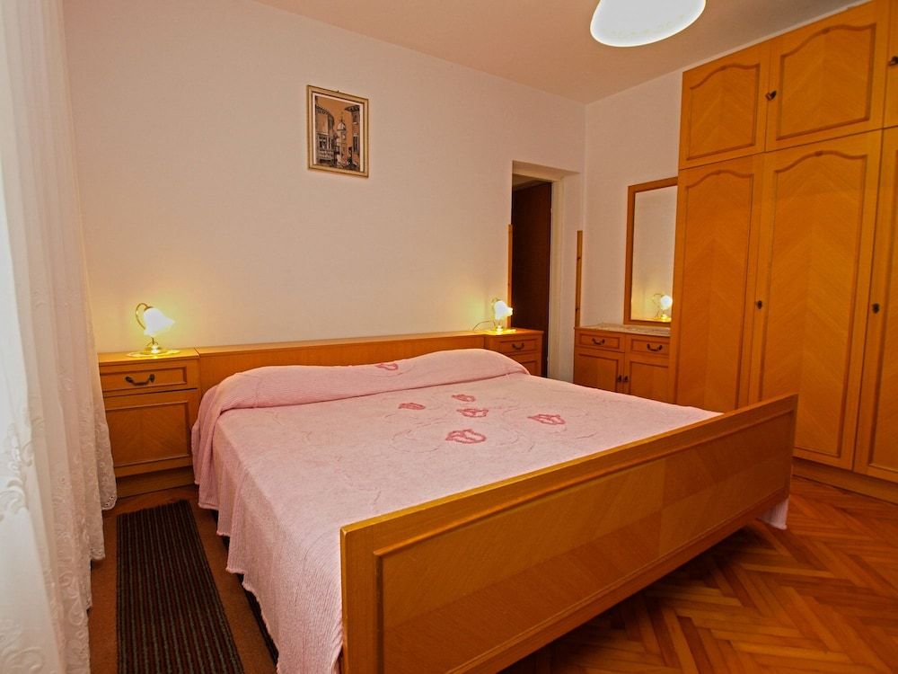 Double Room, 1 Bedroom (1370/12895)