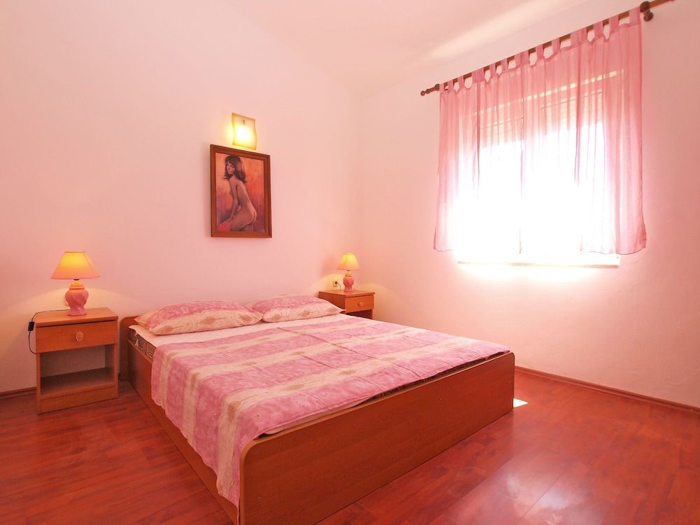 Apartment, 2 Bedrooms (1124/9663)