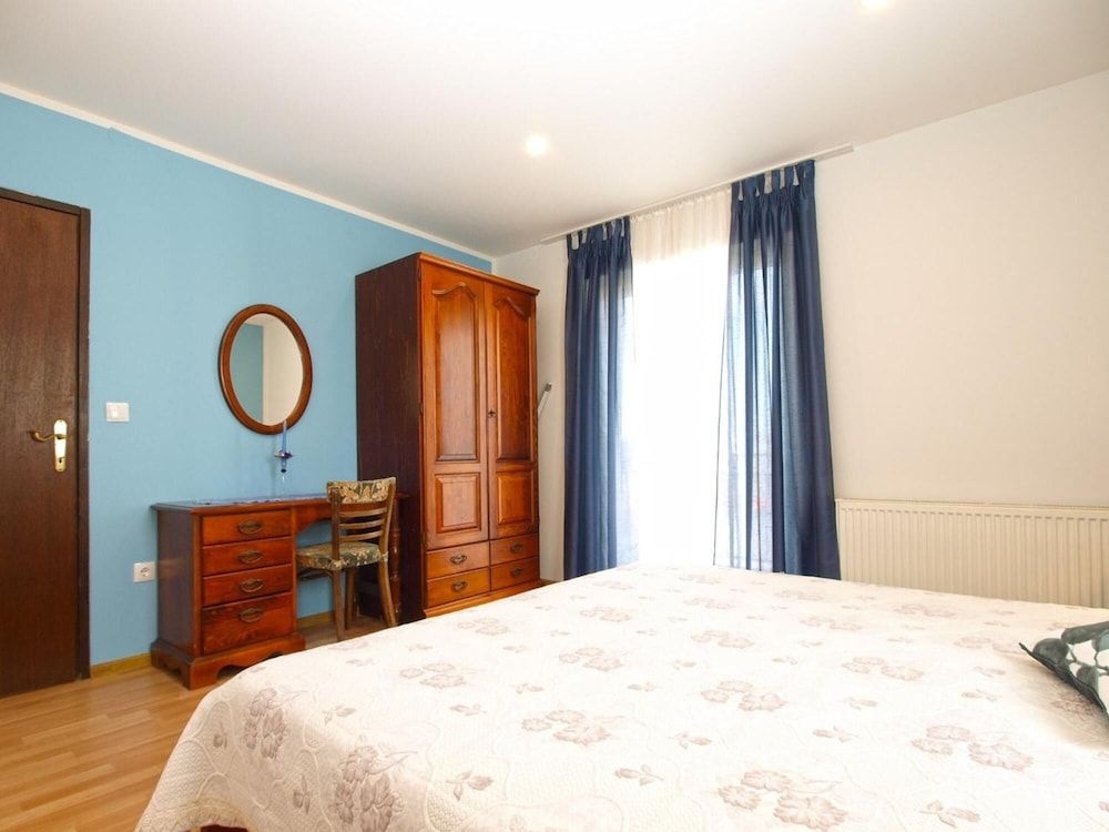 Apartment, 2 Bedrooms (1251/11917)