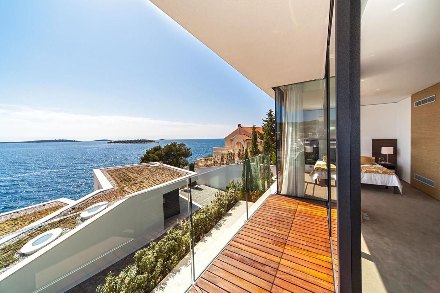 Three-Bedroom Villa with Outdoor Pool